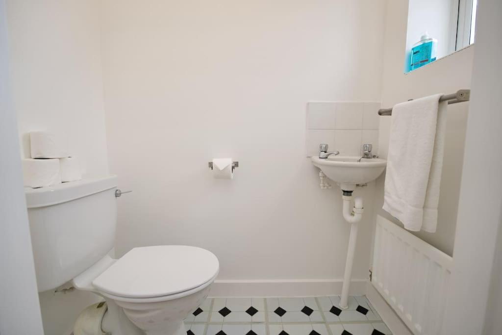 Highley'S Nest - Fully Furnished Gem, Free Private Parking, Sky Tv & Netflix Villa Coventry Exteriör bild