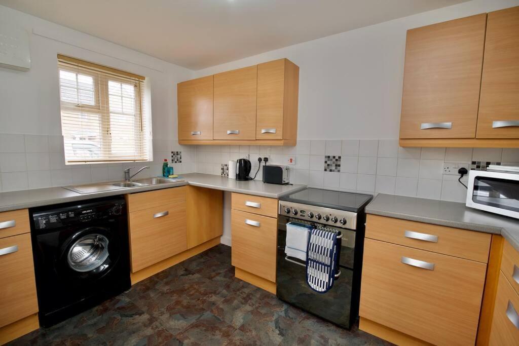 Highley'S Nest - Fully Furnished Gem, Free Private Parking, Sky Tv & Netflix Villa Coventry Exteriör bild