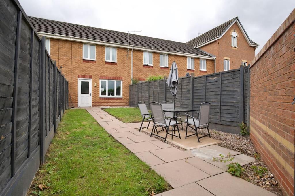 Highley'S Nest - Fully Furnished Gem, Free Private Parking, Sky Tv & Netflix Villa Coventry Exteriör bild
